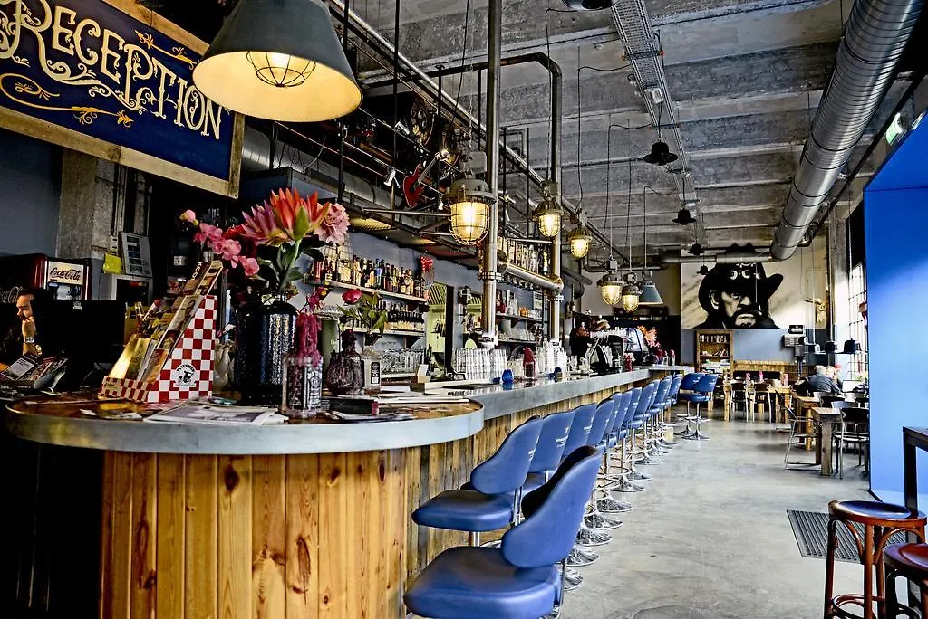 Stayokay Hostel Eindhoven - Blue Collar Hotel